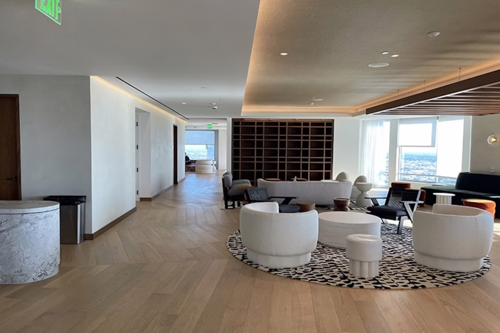 US Bank Tower - 54th Floor