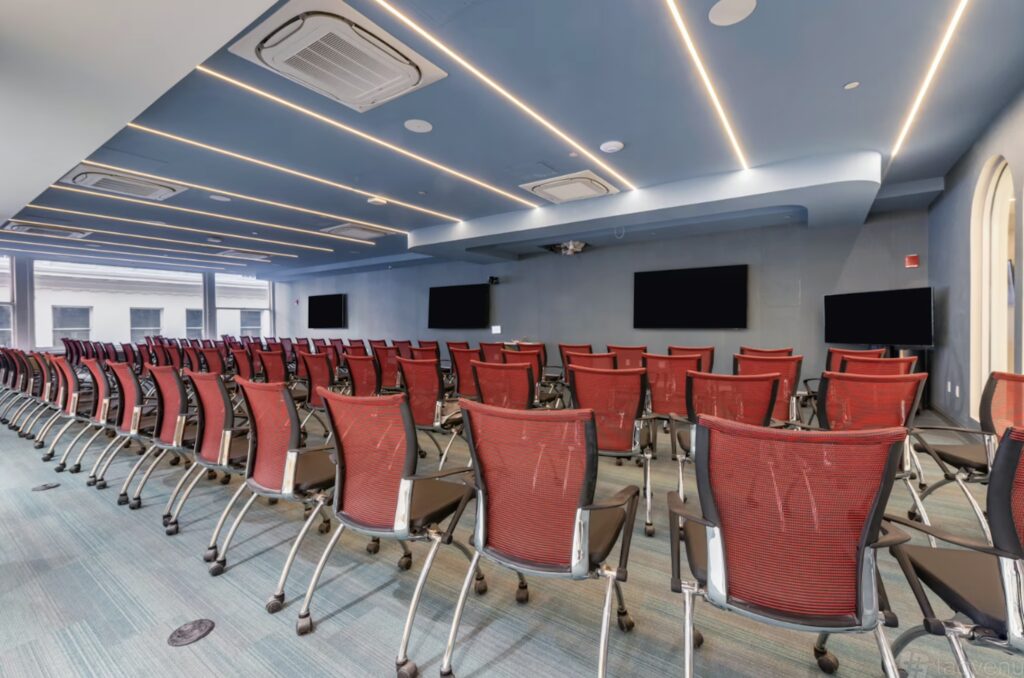 Jay Conference Empire & Rooftop