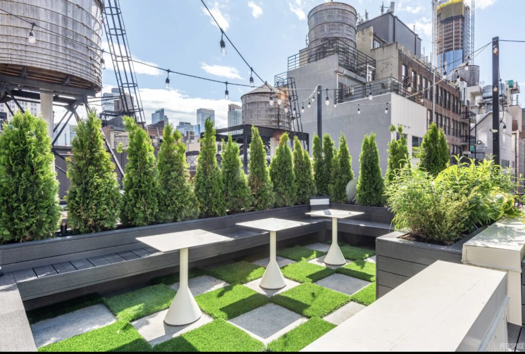 Jay Conference Empire & Rooftop