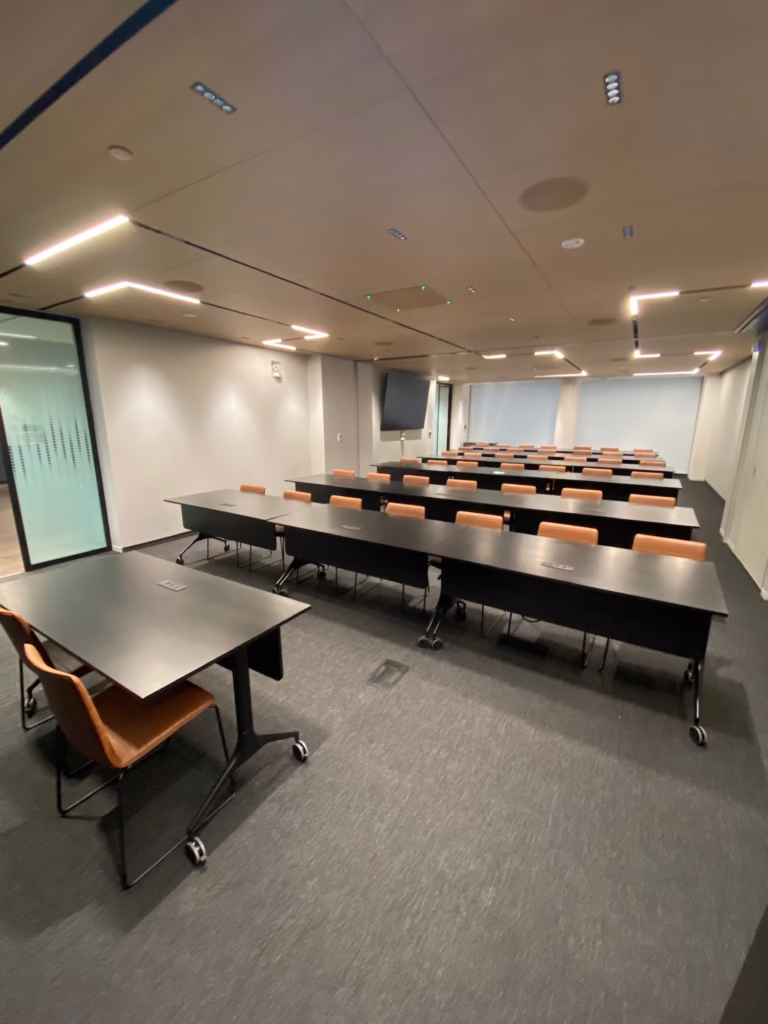 Conference Center at 730 3rd Ave - Image 9