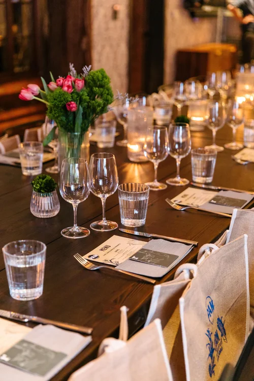 19 Dutch - Dining Room