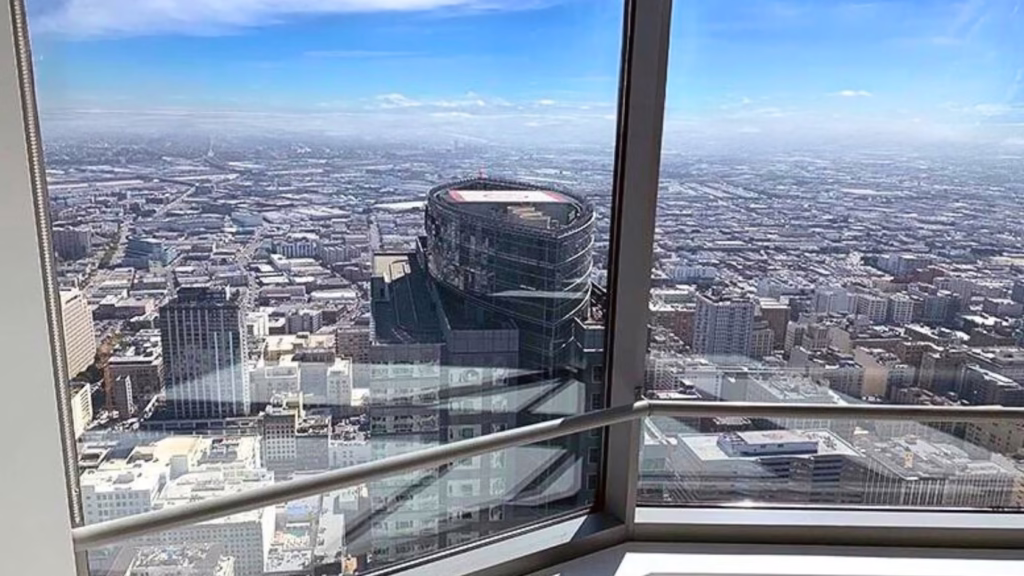 US Bank Tower - 59th Floor