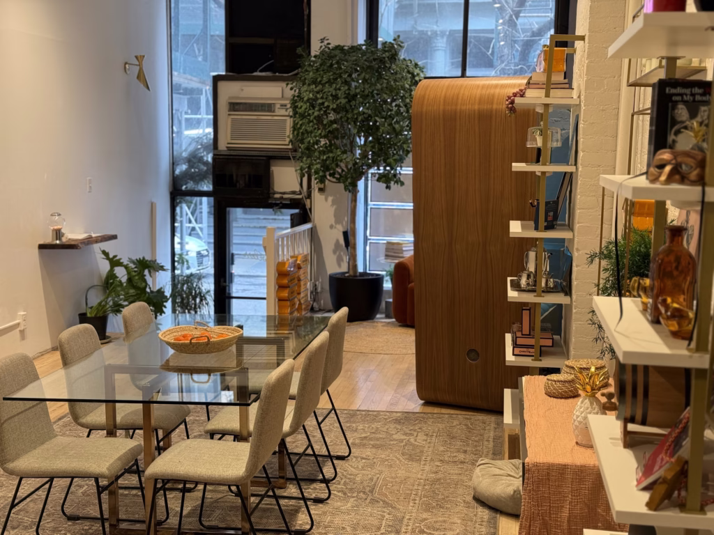 The Flaweless Studio + Lounge