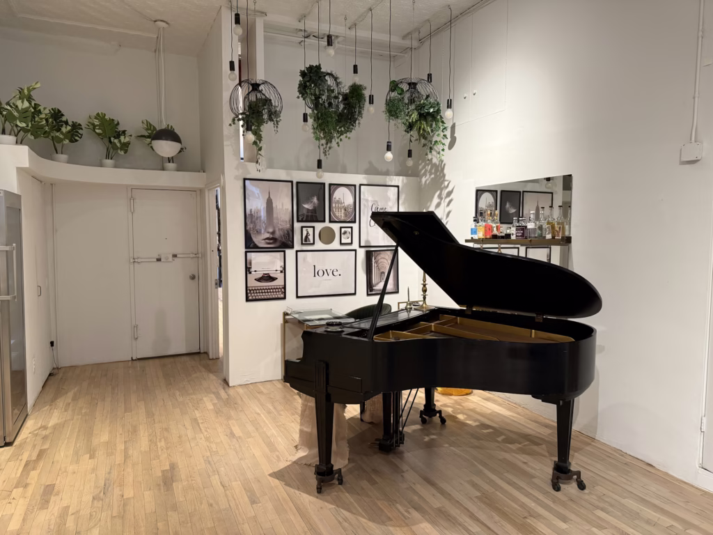 The Flaweless Studio + Lounge