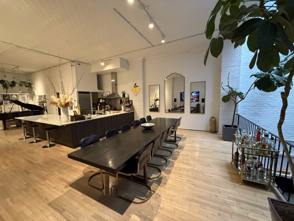 The Flaweless Studio + Lounge
