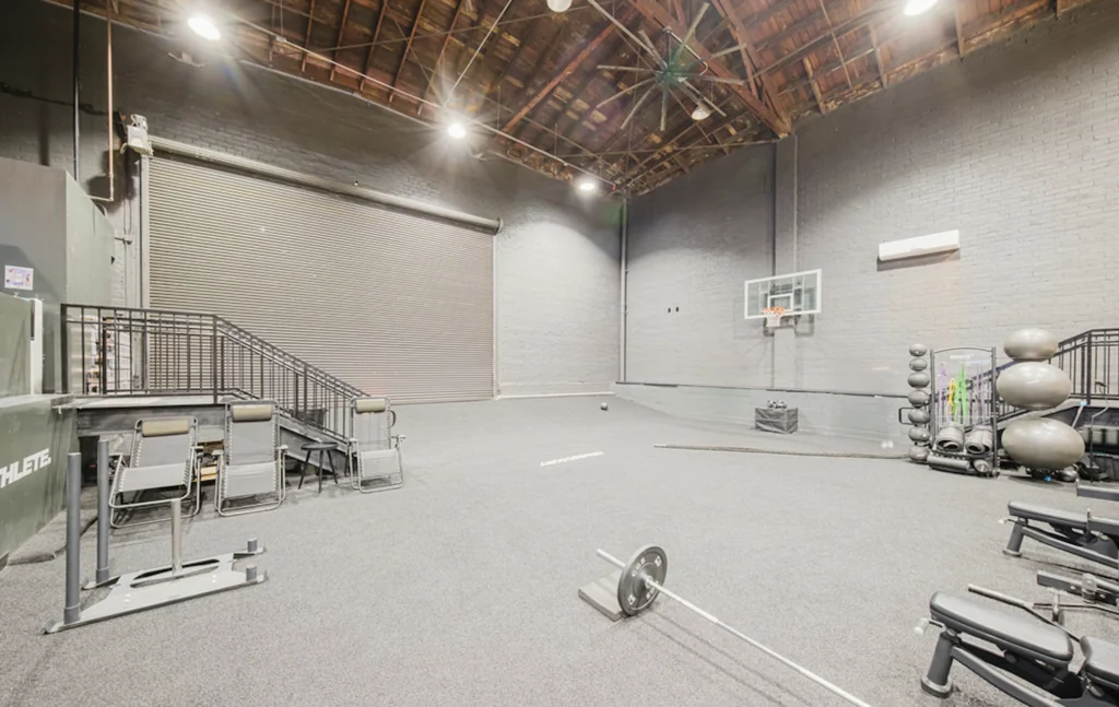 Crosscourt