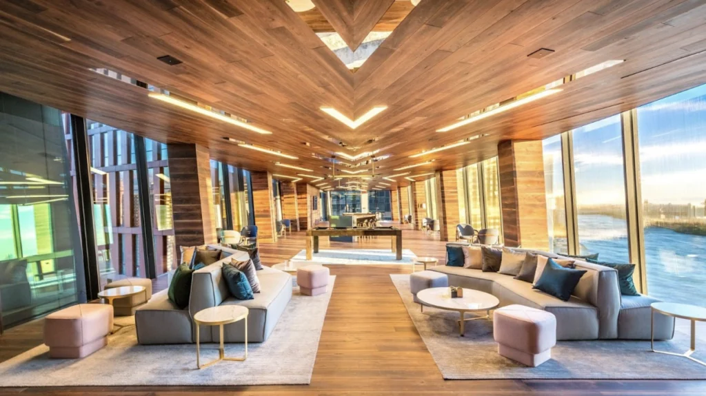 SkyBridge Lounge - Image 2